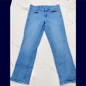 American Eagle Crop Jeans size 6